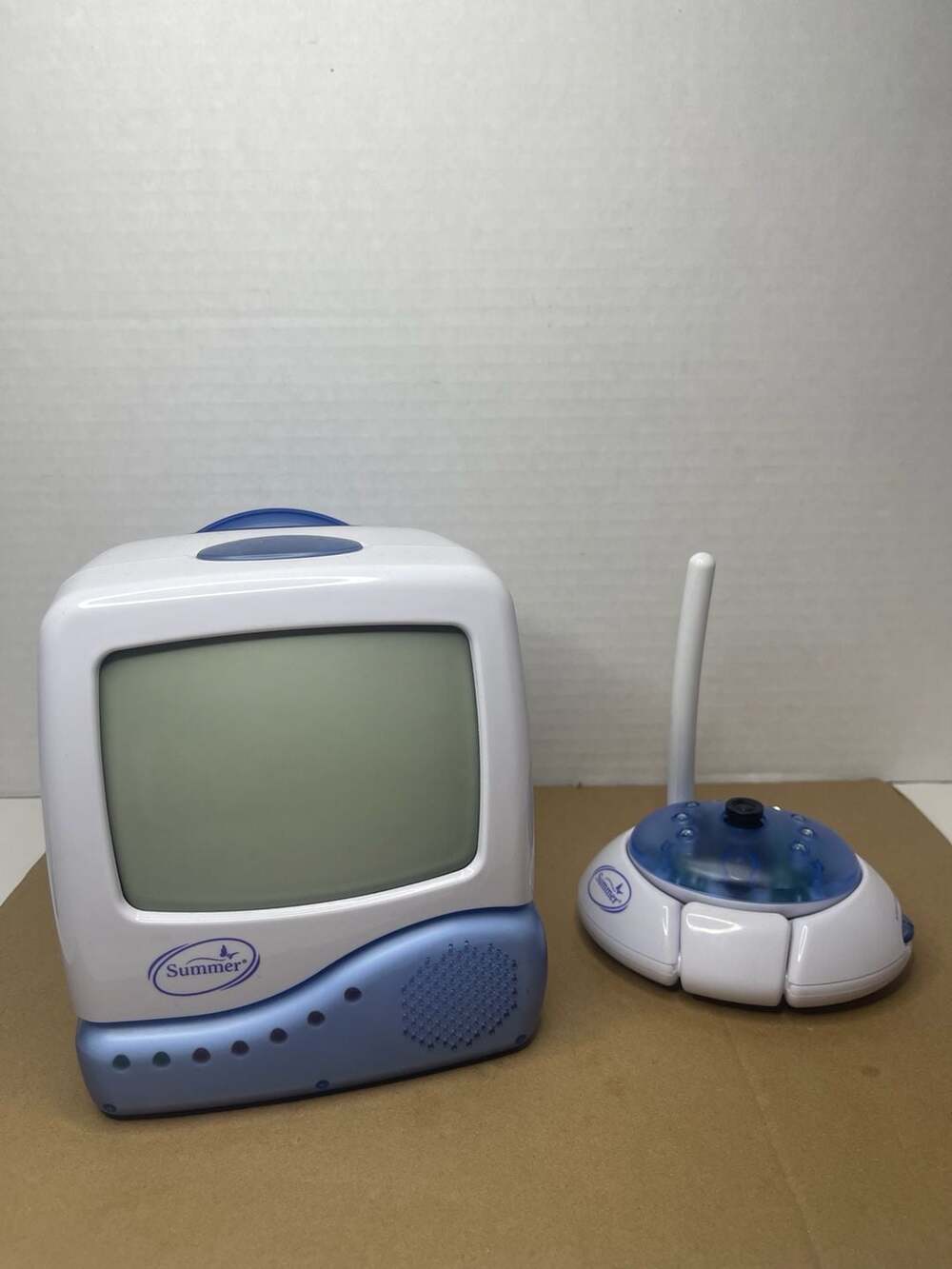 (Untested) - Summer Infant Day & Night Video Monitor 900 MHz 2-Channel System